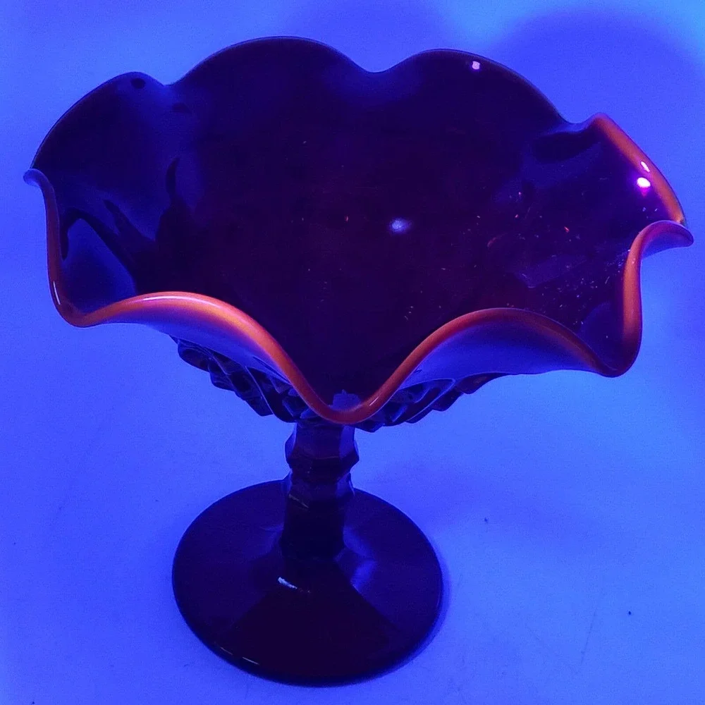 Vintage Viking Glass Bullseye Ruby Red Amberina Glowing edge footed Compote - Picture 2 of 4